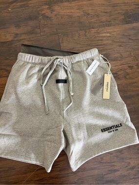 ESSENTIALS Fear of God  Shorts